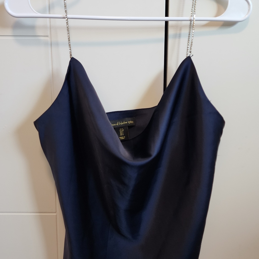 House of Harlow 1960 Black Satin Cowl Camisole with Chain Straps - Picture 3 of 7